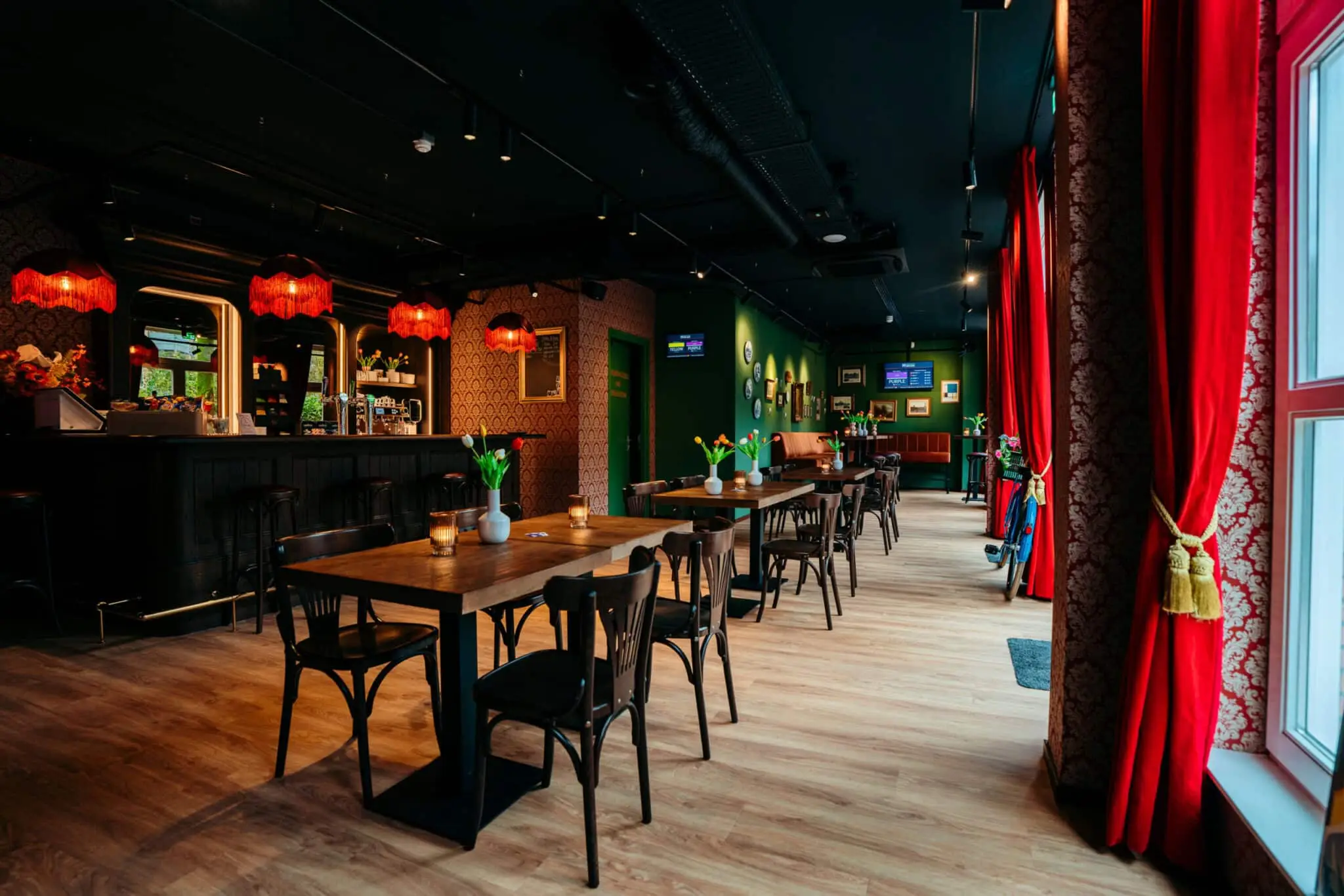 Gezellige netwerkruimte en groepslocatie bij de evenementenlocatie van Highlights of Holland in Amsterdam